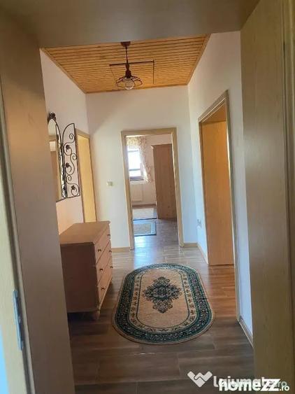 Casă cu 5 camere cu Teren 3420 Mp în Valea Călugărească