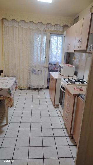 cv 184 Bd.Republicii, apartament 2 camere decomadat , etaj I - 2