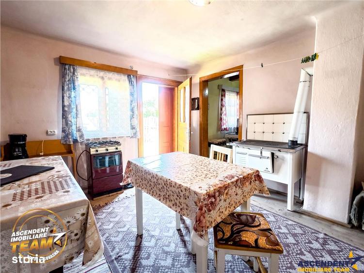 Casă cu 2 camere cu Teren 1732 Mp în Arcuș