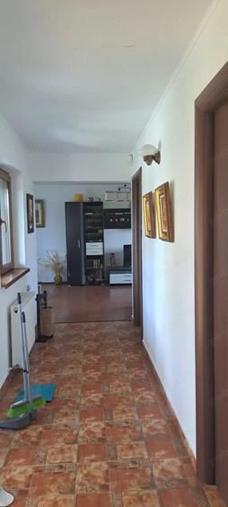 Casă cu 3 camere în Adunații-Copăceni