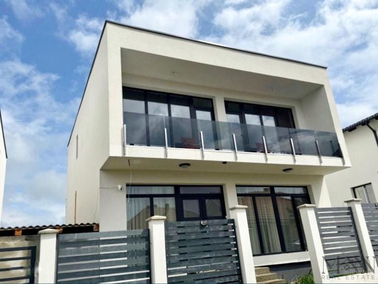 Casă cu 4 camere cu Canalizare în Dealuri Oradea