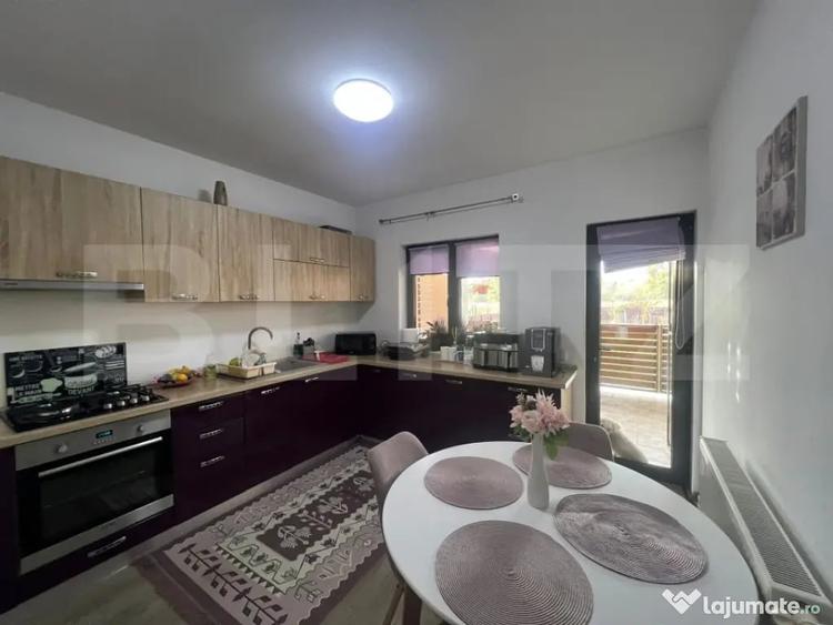 Casă cu 5 camere cu Teren 708 Mp în Central