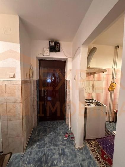 Apartament cu 3 camere semidecomandat în Tomis Nord