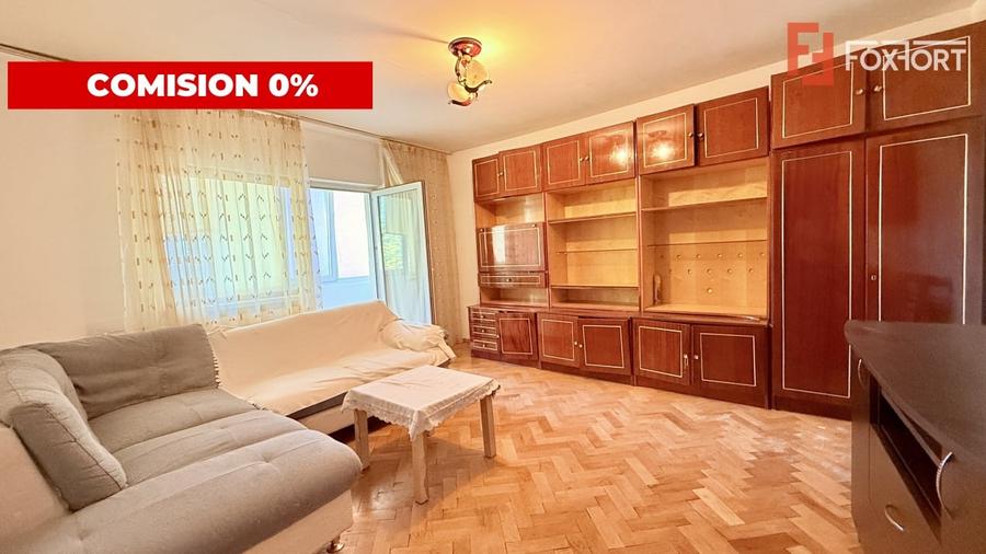 Apartament cu 3 camere decomandat, mobilat în Aradului
