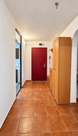 Apartament cu 3 camere în Aradului