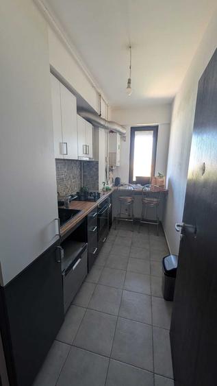 Apartament cu 2 camere decomandat în Runcu