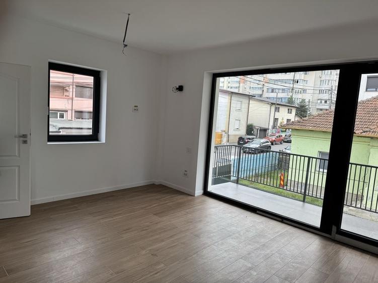 Spațiu comercial, de 77 mp, în Central
