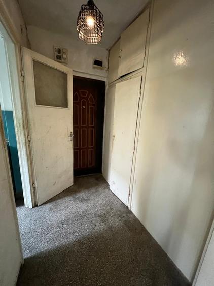 Apartament cu 2 camere semidecomandat în Iancului