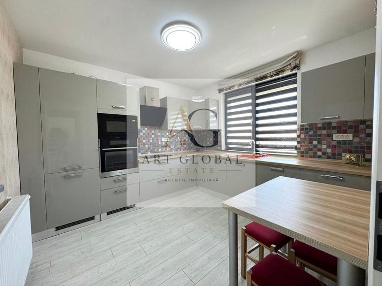 Duplex cu 4 camere cu Canalizare în Domnești