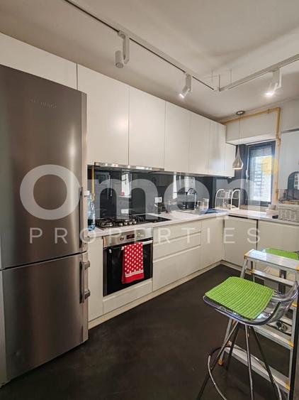 Apartament cu 2 camere semidecomandat, mobilat în Central