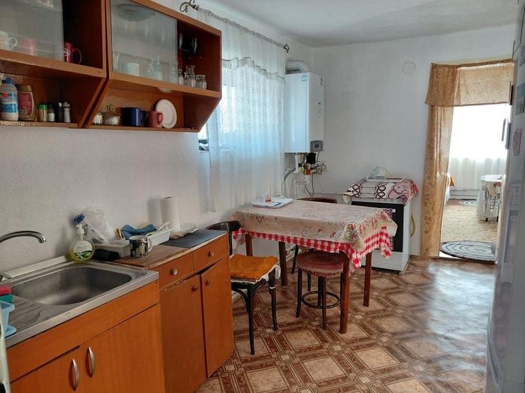 Casă cu 4 camere în Măderat