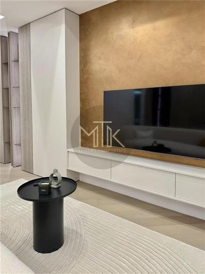 Apartament cu 3 camere decomandat, mobilat în Iancu Nicolae