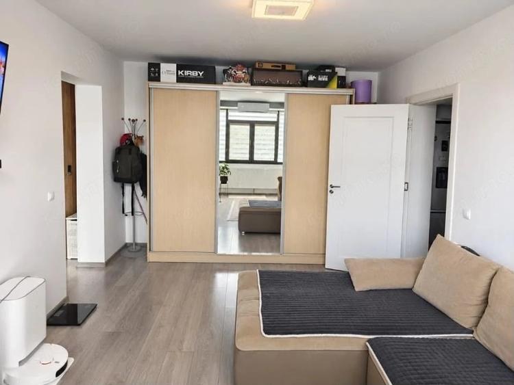 Apartament cu 2 camere semidecomandat în Rolast