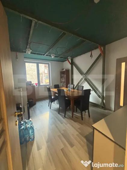 Spațiu comercial, de 332 mp, în Horea