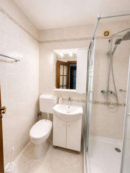 Apartament cu 3 camere decomandat, mobilat în Drumul Taberei