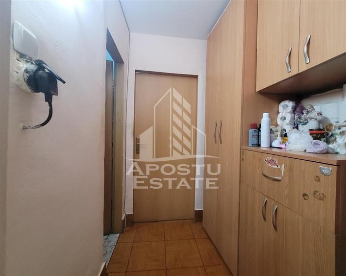 Apartament cu 3 camere decomandat, mobilat în Bucovina