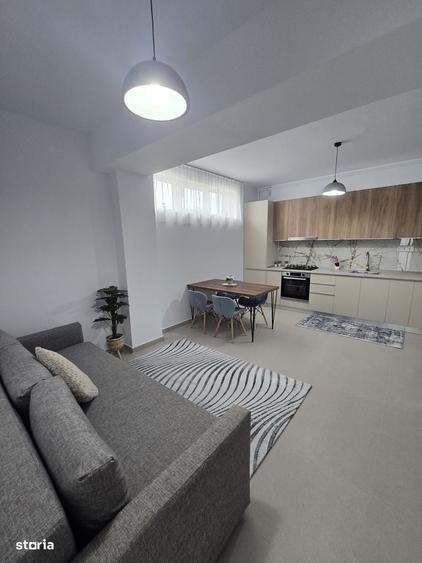 Apartament cu 2 camere, mobilat în Central