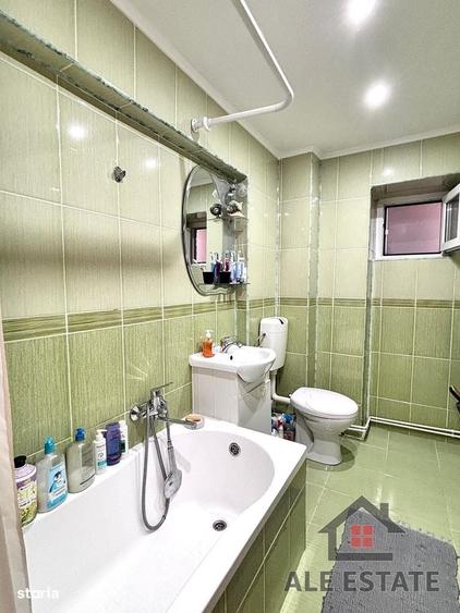 Apartament cu 4 camere decomandat în Central