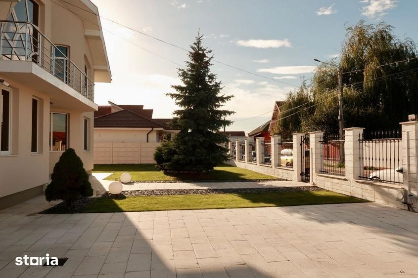 Casă cu 6 camere semidecomandat cu Teren 1400 Mp în Sânmartin