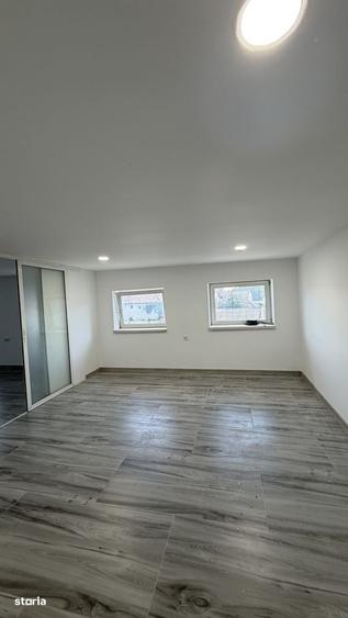 Spațiu comercial, de 156 mp, în Șanț