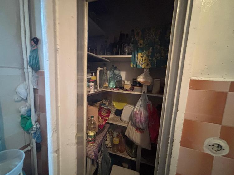 Apartament cu 3 camere semidecomandat în Gara de Nord