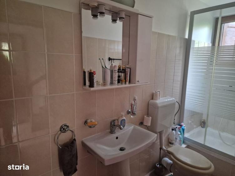 Casă cu 4 camere în Comarnic