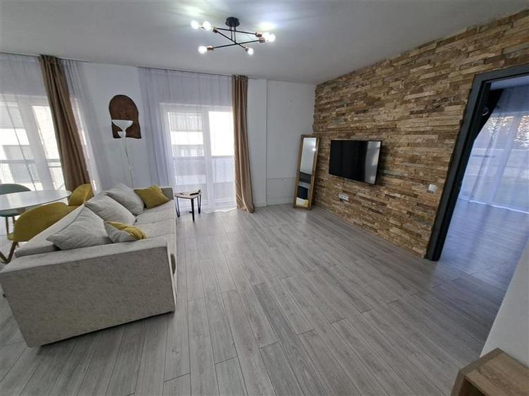 Apartament cu 3 camere circular, mobilat în Iris