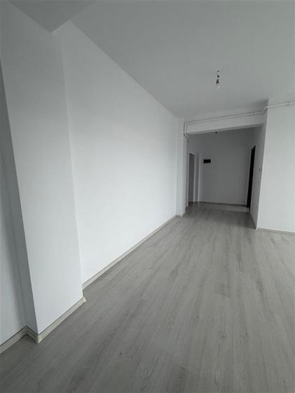 Apartament cu 3 camere decomandat în Burdujeni