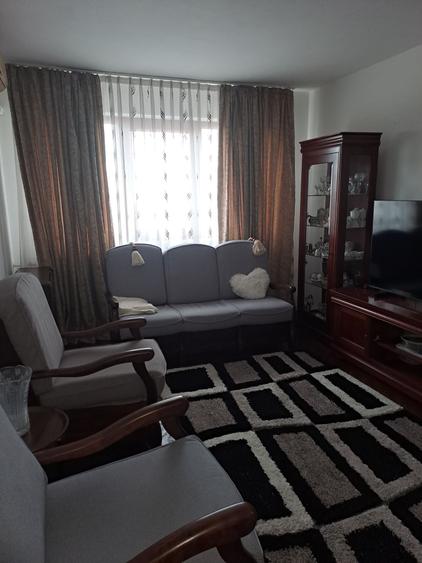 Apartament cu 2 camere semidecomandat în 23 August