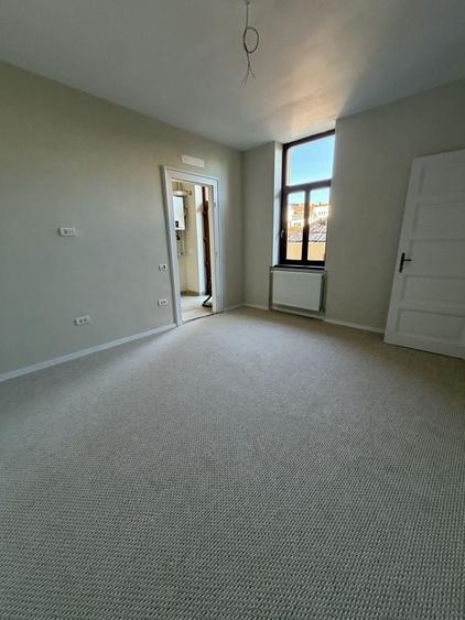 Apartament cu 3 camere decomandat în Ultracentral
