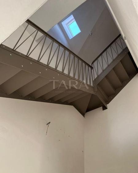 Duplex cu 5 camere cu Canalizare în Feleacu