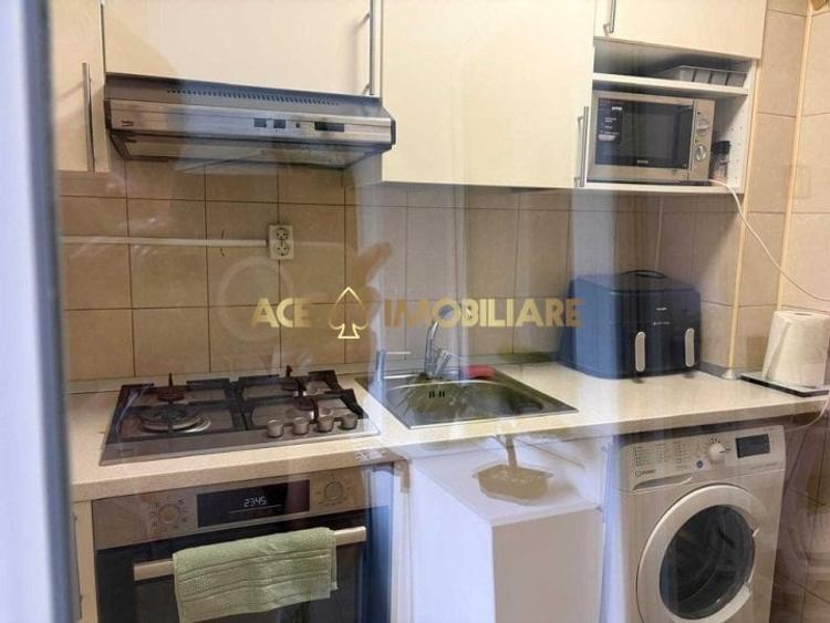 Garsonieră decomandată, mobilată în Costin Georgian