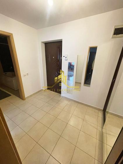 Garsonieră decomandată, mobilată în Calea Turzii