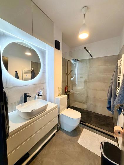 Apartament cu 2 camere decomandat în Titan