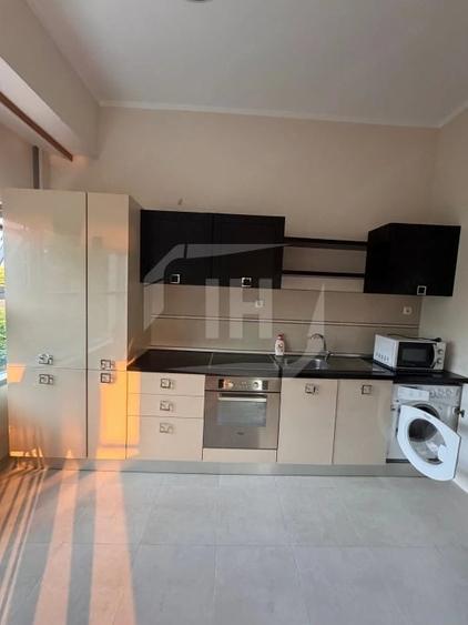 Apartament cu 2 camere semidecomandat în Mărăști