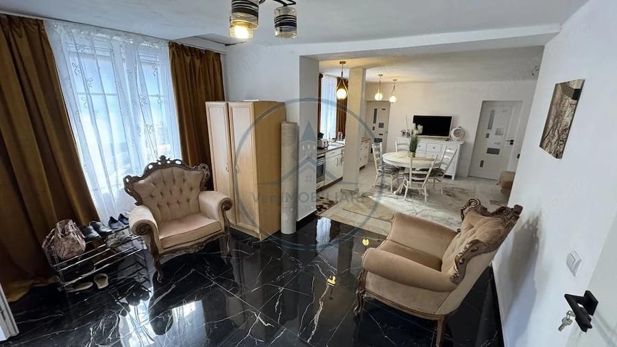 Casă cu 3 camere cu Teren 2678 Mp în Central