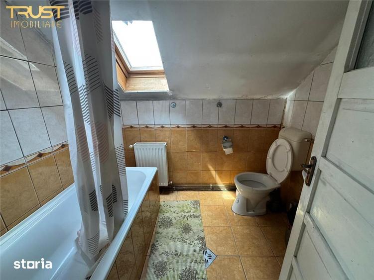 Casă cu 8 camere cu Teren 276 Mp în Zorilor