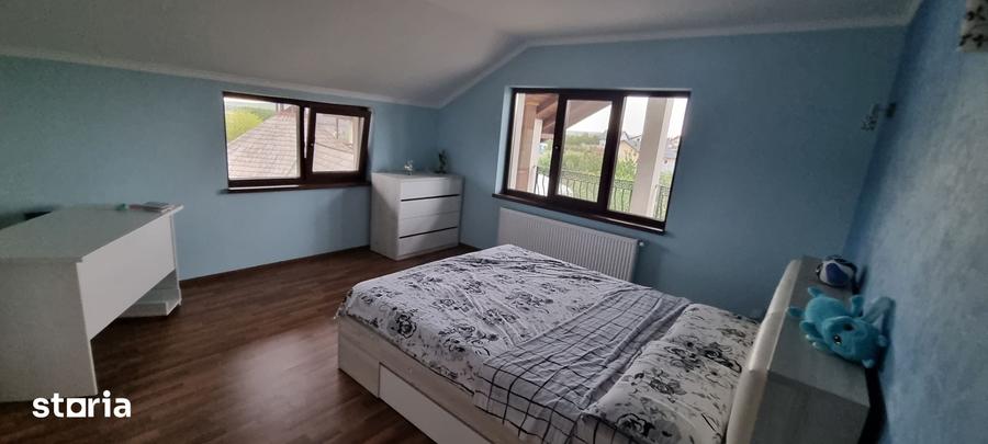 Casă cu 5 camere cu Teren 1000 Mp în Răchiți