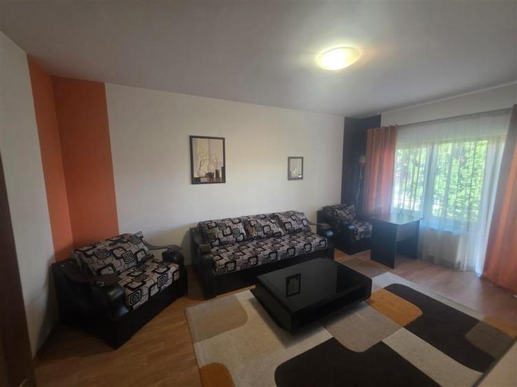 Apartament cu 2 camere decomandat în 7 Noiembrie