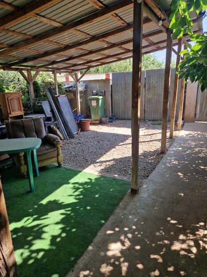 Casă cu 2 camere cu Teren 173 Mp în Est