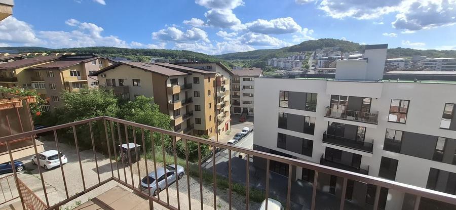 Apartament cu 2 camere semidecomandat în Florești
