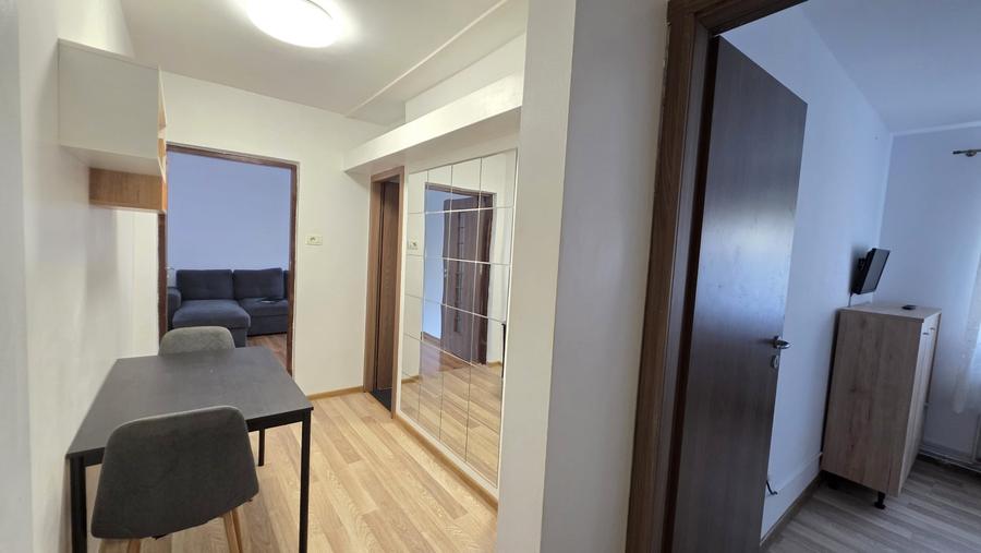 Apartament cu 3 camere semidecomandat, mobilat în Iosefin