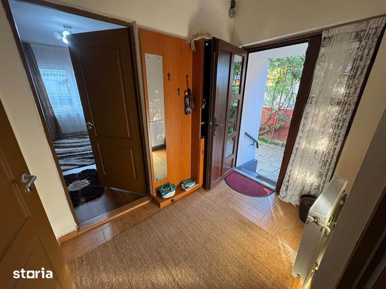 Casă cu 2 camere decomandat cu Teren 200 Mp în Tilișca
