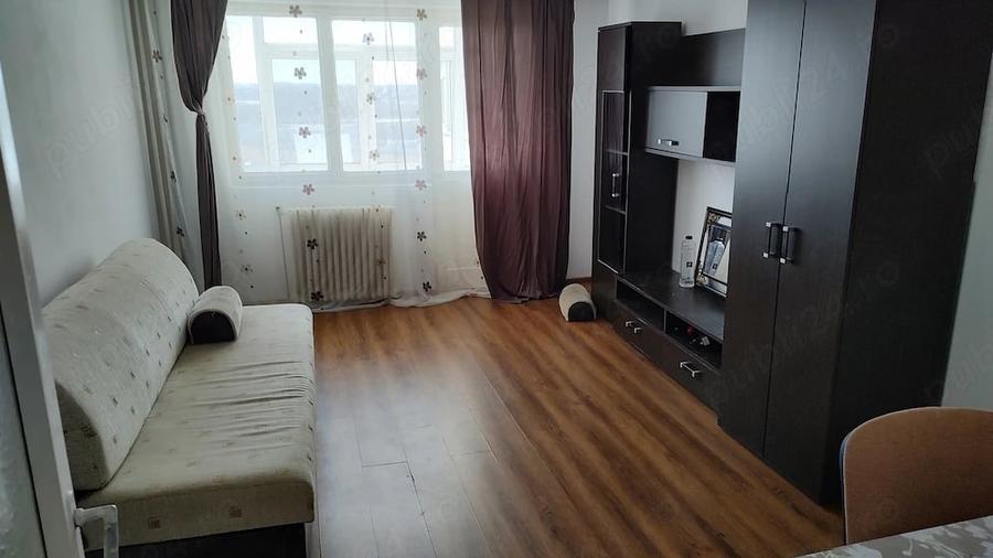 Apartament cu 2 camere decomandat în Nicolina