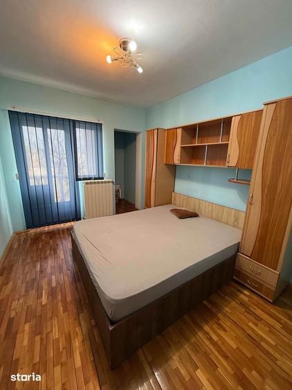Casă cu 5 camere cu Teren 280 Mp în Central