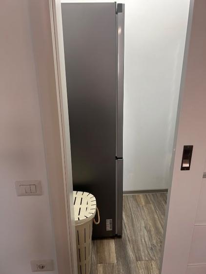 Apartament cu 2 camere semidecomandat, mobilat în Dumbrăvița