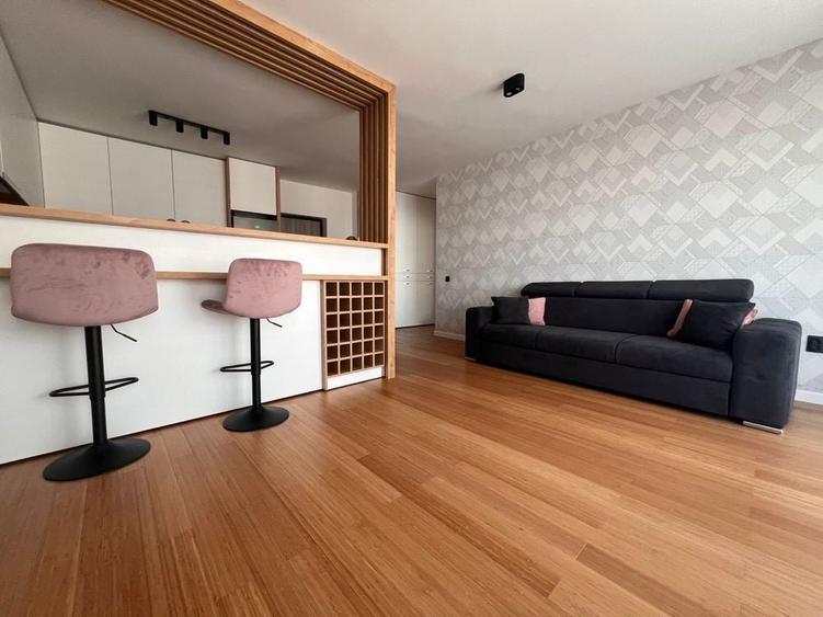 Apartament cu 2 camere semidecomandat în Central