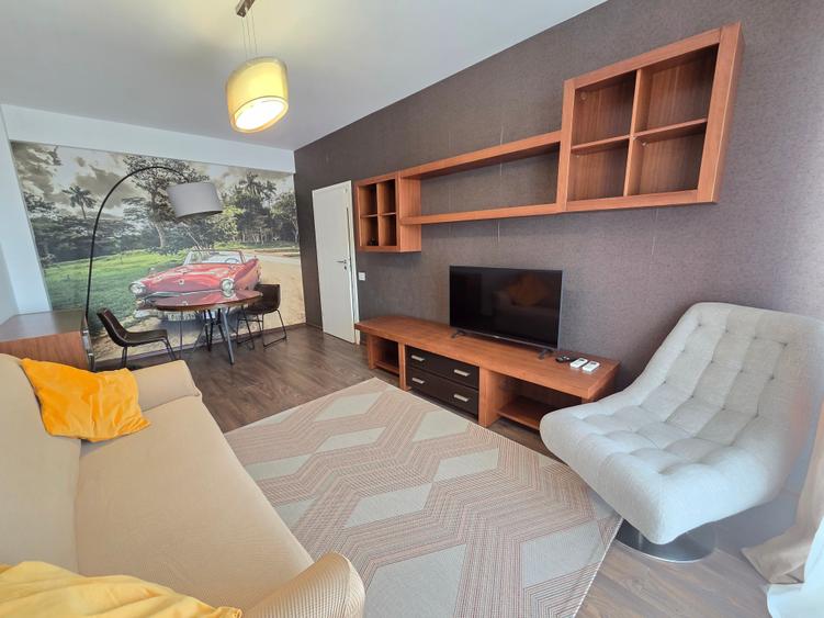 Apartament cu 2 camere decomandat în Tineretului
