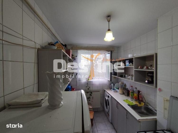Ultracentral, 2 camere decomandat, zona Hale, 50.4mp Su. - 1