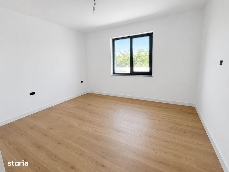 Casă cu 4 camere în Domnești